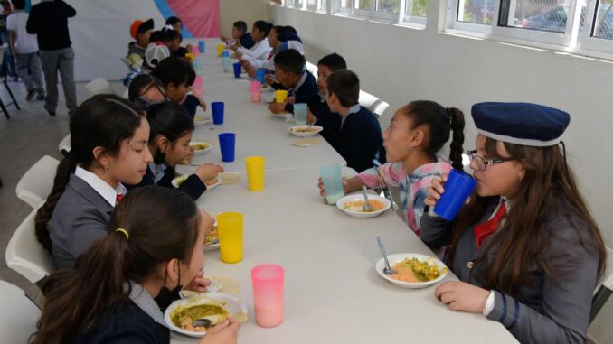 Comedores escolares promueven un mejor rendimiento de las y los estudiantes