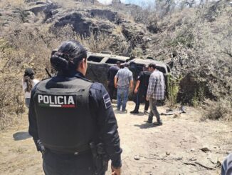 Rescatan oficiales a personas lesionadas en accidente registrado en San José de Gracia