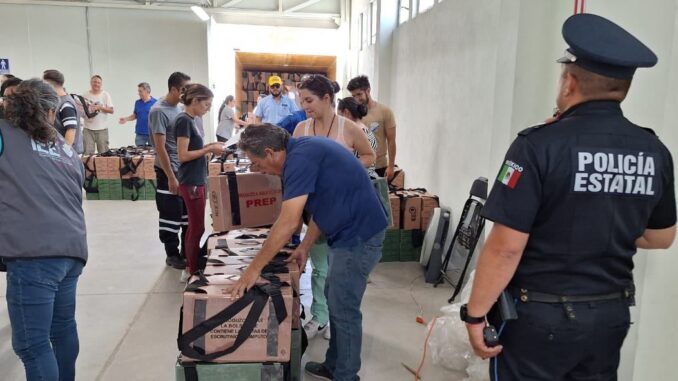 Policía Estatal apoya con resguardo en traslado de paquetería electoral