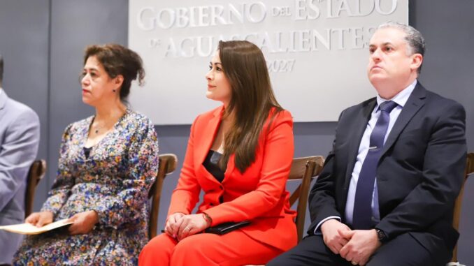 Entrega Gobernadora Tere Jiménez 570 Plazas a Docentes de Aguascalientes