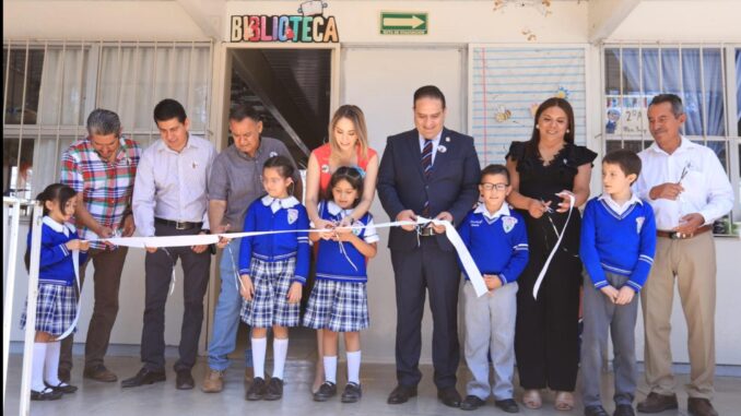 Reconoce José Juan Sánchez Barba a estudiantes destacados de Primaria