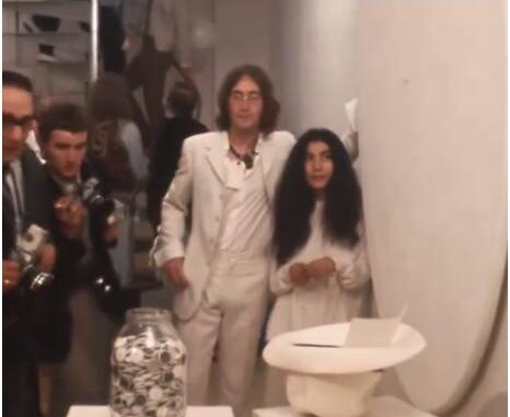 Recuperan Metraje inédito de John Lennon para el nuevo videoclip de "You Are here"