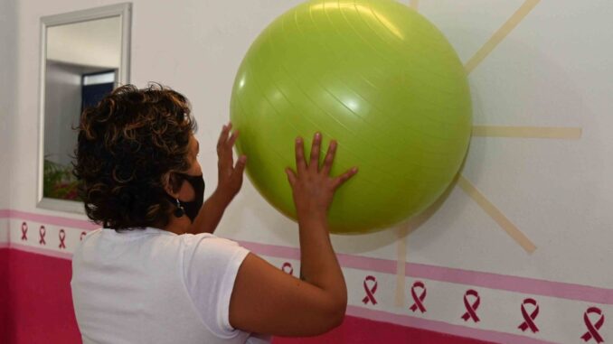 Opera DIF Municipal de Aguascalientes unidad de rehabilitación para personas con Cáncer de MAMA