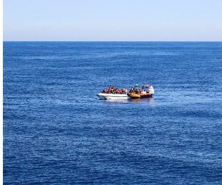 Al menos 26 niños entre desaparecidos en naufragio al sur de Italia, según supervivientes