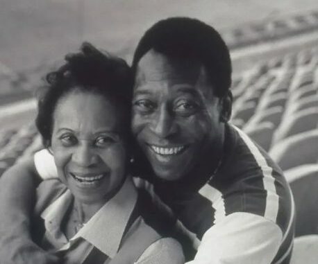 Murió Celeste Arantes, madre de Pelé