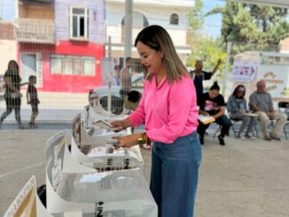 Emite su voto Juanis Martínez, Candidata del PRD a Diputada Federal del Distrito 3