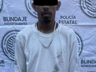 Persona detenida por portación de machete