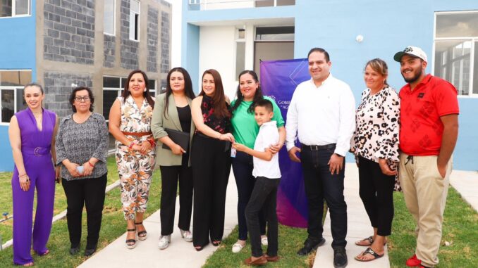 Entrega Gobernadora Tere Jiménez viviendas a Ganadores del Sorteo del Día de la Familia