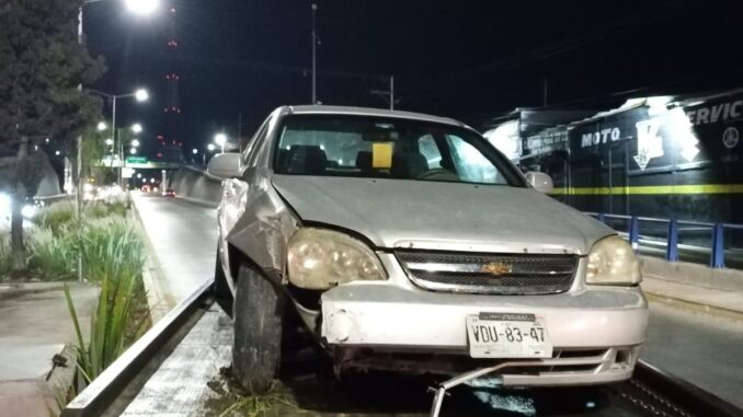 Policías Viales de Aguascalientes atienden el reporte de accidente que se registró sobre Avenida Siglo XXI