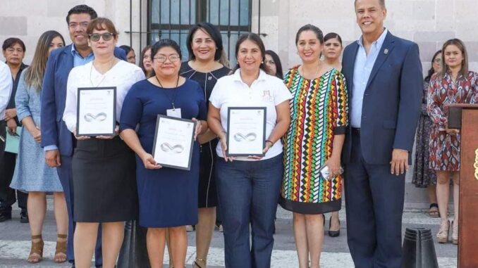 Entrega de Reconocimientos a personal del DIF Municipal de Jesús María