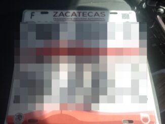 Detienen a una persona por usar placas apócrifas