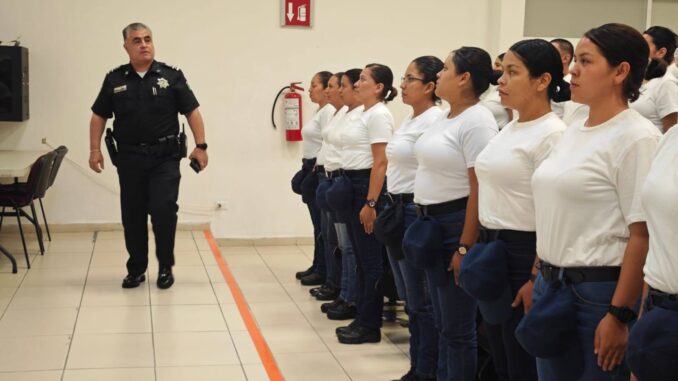 Da la bienvenida el Secretario de Seguridad Antonio Martínez Romo a los nuevos Cadetes del ISSP