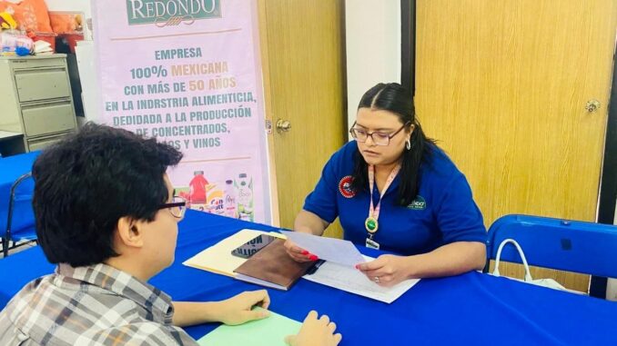 Trabajo para Operarios, Técnicos y Profesionistas en la colonia Palomino Dena este lunes