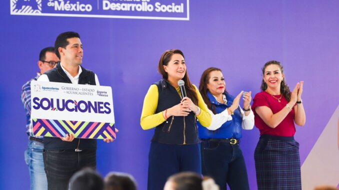 Reconoce Gobernadora Tere Jiménez a Mujeres que trabajan en beneficio de sus colonias y comunidades