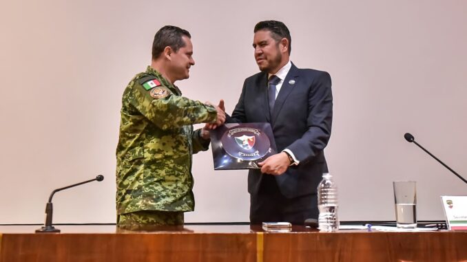 Ante Mandos del Ejército, Armada y Fuerza Aérea, el Secretario de Seguridad Pública presentó el "Blindaje Aguascalientes"