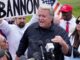 Steve Bannon, exasesor de Trump, se entrega para cumplir condena por desacato
