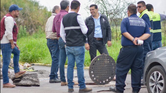 Sigue Leo Montañez supervisando los lugares afectados por la intensa lluvia