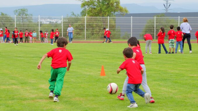 Más de 500 niños participan en el curso de verano de la UAA “Pollitos” 2024