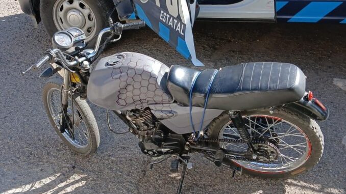 Aseguran motocicleta con reporte de robo