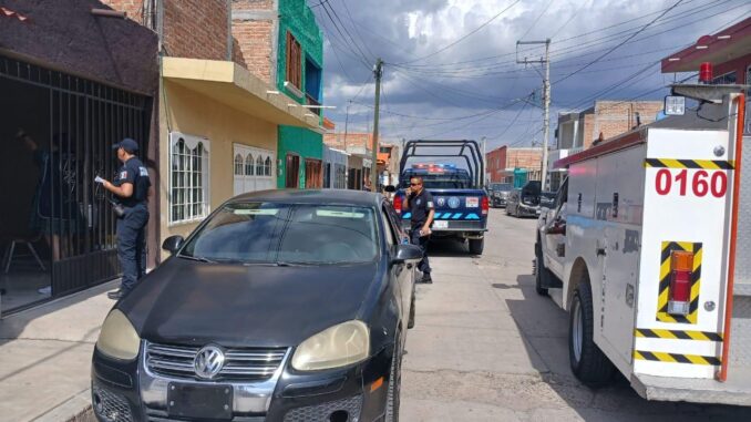 Atienden reporte de flamazo con personas lesionadas