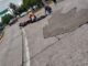 Policías Viales de Aguascalientes atendieron el reporte de accidente tipo choque lateral que se registró entre una motocicleta y una camioneta