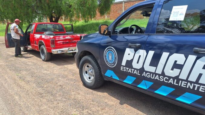 Policías Estatales auxilian a ciudadano a conseguir un mecánico