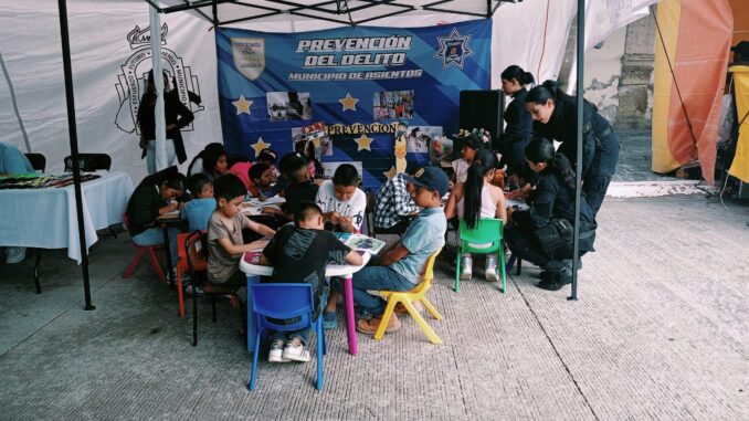 Instalan stand de prevención en la Feria de Real de Asientos