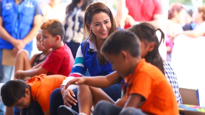 Gobernadora Tere Jiménez impulsa la educación en Pirules y Potreros del Oeste con entrega de apoyos escolares