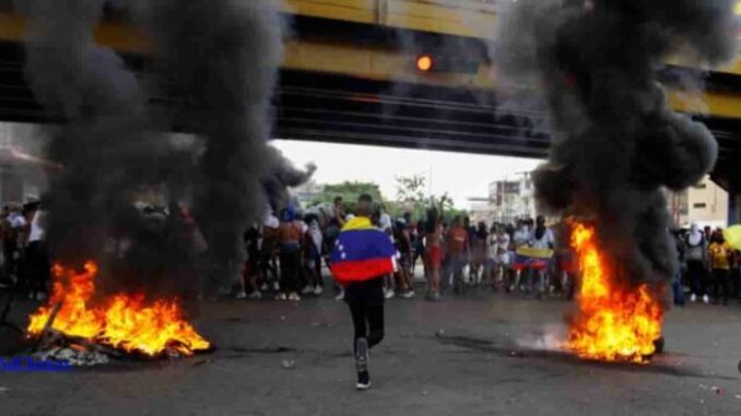 Suman 24 muertos durante protestas en Venezuela