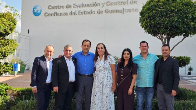 Personal de Seguridad Pública Municipal de Aguascalientes visitó el C3 del Estado de Guanajuato