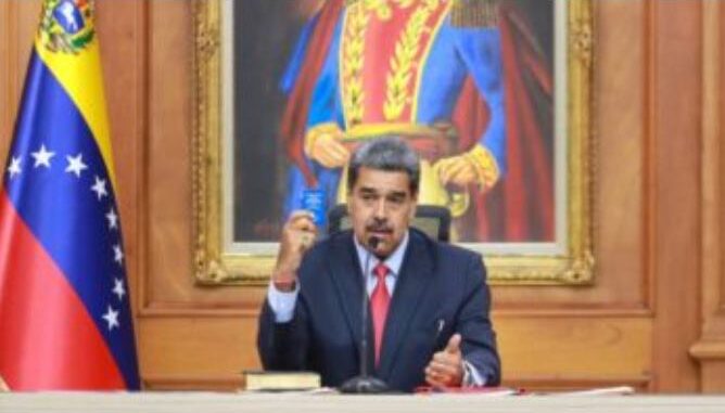 Oposición prepara un "atentado" para este sábado: Maduro