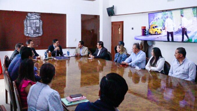 Recibe Leo Montañez la visita de Javier Torres, Alcalde electo de Fresnillo, Zacatecas