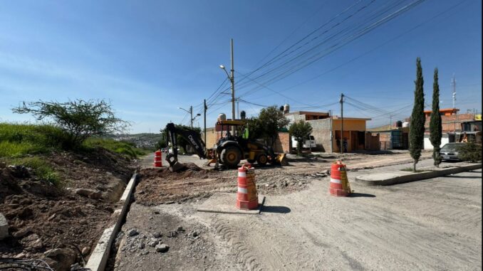 Continúa Municipio de Aguascalientes con la rehabilitación de Avenida Valle de los Romero