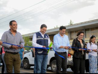 Entrega Leo Montañez concreto asfáltico en Av. Juan José Arreola