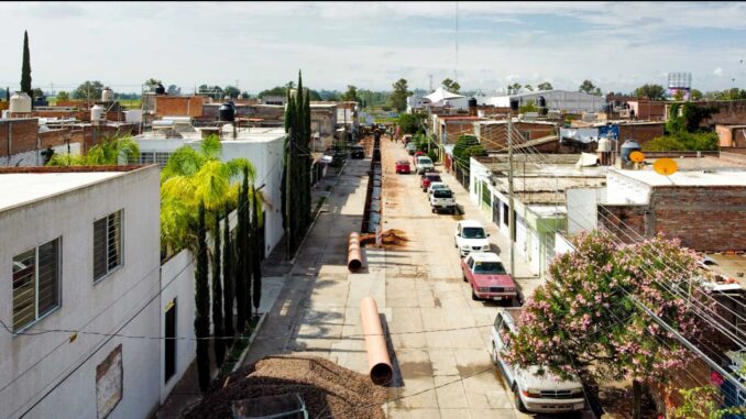 Supervisa Leo Montañez obra de rehabilitación hidrosanitaria en la colonia Vicente Guerrero