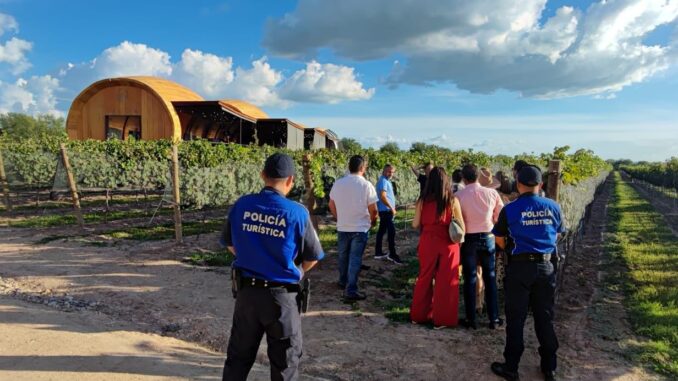 Policía Turística recorre vinícolas de la entidad