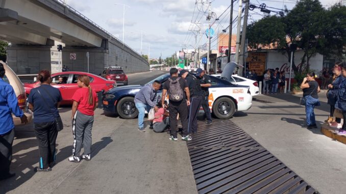 Policías Viales de Aguascalientes atienden reporte de accidente tipo atropello que se registró sobre Avenida Aguascalientes