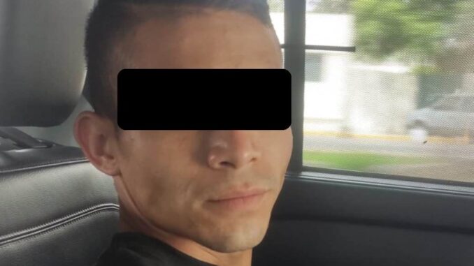 Fue detenido por conducir un vehículo con reporte de robo