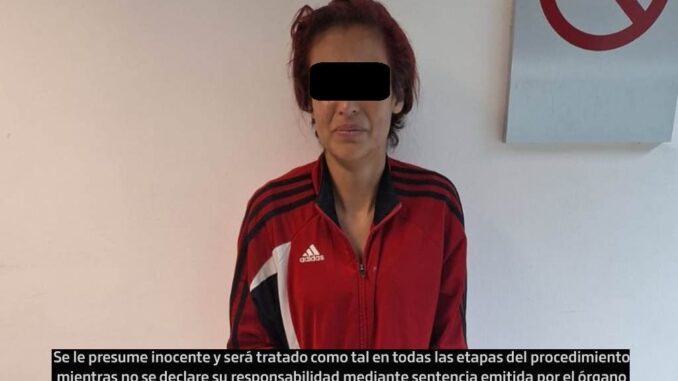 Capturan a una mujer con una orden de aprehensión vigente