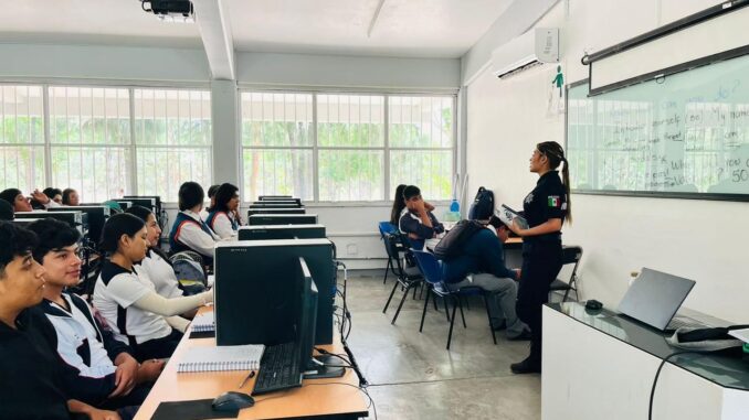 Realizan visita de Prevención en Bachillerato de Asientos