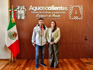 Felicita Gobernadora Tere Jiménez al aguascalentense Rogelio Guerrero, primer mexicano Bicampeón en la Olimpiada Internacional de Matemáticas