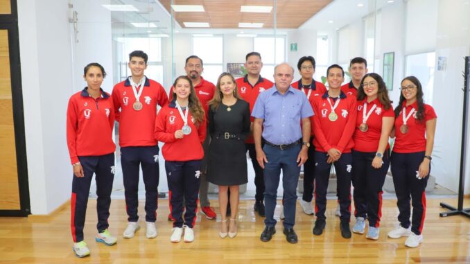 Rectora de la UAA se reúne con medallistas de la Universiada Nacional 2024