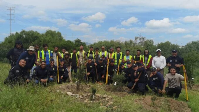 Policías y Cadetes participaron en Jornada de Rescate de árboles nativos