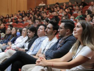 Callar los dolores del cuerpo con fármacos prolongan padecimientos o los vuelven crónicos, detalló conferencista en la UAA