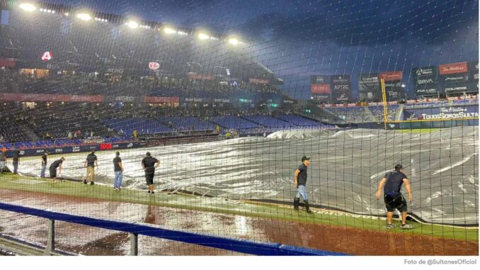 Suspenden el juego 3 de la Serie del Rey por lluvia; se jugará este domingo