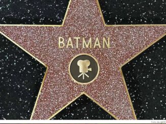 Batman se convierte en en el primer superhéroe con una estrella  en el Paseo de la Fama de Hollywood