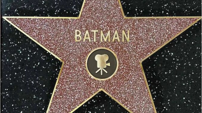 Batman se convierte en en el primer superhéroe con una estrella  en el Paseo de la Fama de Hollywood