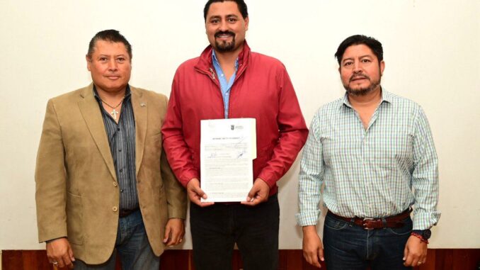 Firma Presidente Municipal de Pabellón de Arteaga Convenio para brindar acompañamiento y facilidades en el Trámite de Testamento