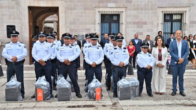 Compromiso con la Seguridad: Policías Municipales de Jesús María recibieron uniformes tácticos y de media gala