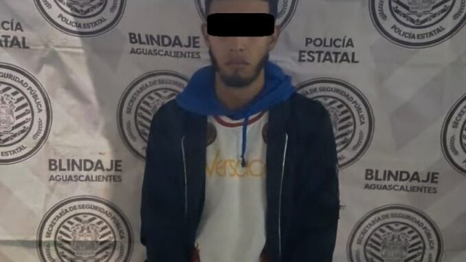 Detienen a una persona por posesión de droga